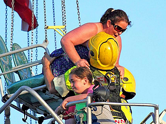 Fairground apologises to famil...